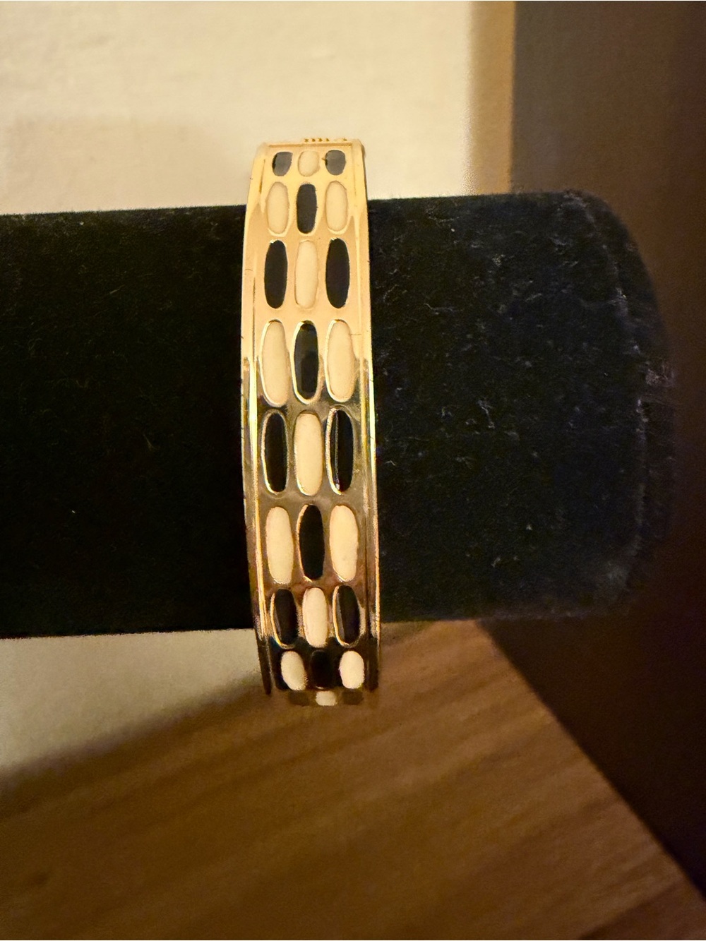 Gold Tone Oval Cutout Bangle Bracelet - Women Jewelry